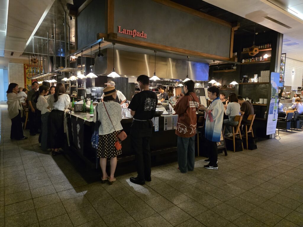 TORASAKE会場の賑わいLampada前